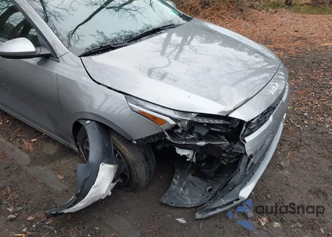 2023 Kia Forte Lxs z USA, uszkodzony, nr VIN 3KPF24AD7PE615630